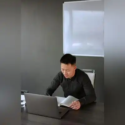 丁梧航